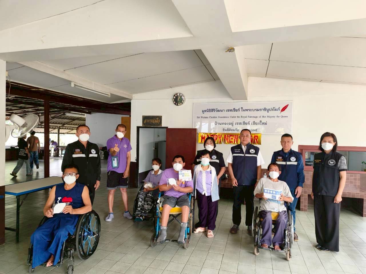 มอบหน้ากากอนามัยชนิด KN95 ให้แก่ กลุ่มเปราะบาง เด็ก ผู้สูงอายุ ผู้ป่วย พร้อมสนับสนุนเจ้าหน้าที่แนวหน้า และประชาชนในพื้นที่ตำบลสันผีเสื้อ และมอบผ้าอ้อมผู้ใหญ่สำหรับผู้ที่มีภาวะพึ่งพิงตำบลสันผีเสื้อ