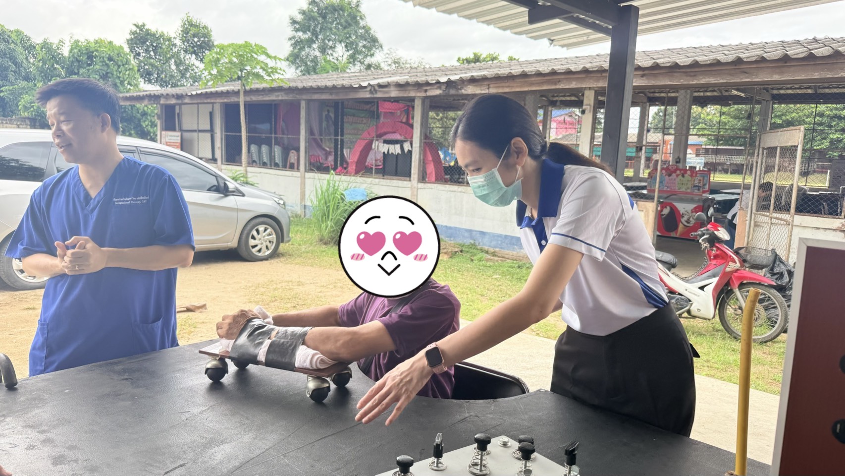 กองสาธารณสุขเเละสิ่งเเวดล้อม เทศบาลตำบลสันผีเสื้อ ให้บริการศูนย์พัฒนาและฟื้นฟูคุณภาพชีวิตผู้สูงอายุและผู้พิการในตำบลสันผีเสื้อ